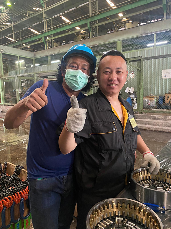 El equipo técnico de rodamientos de ESG visita a clientes en Tailandia